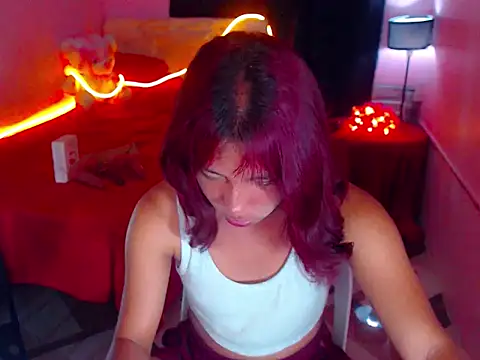 URsexyLylia online show from May 3, 12:19 pm