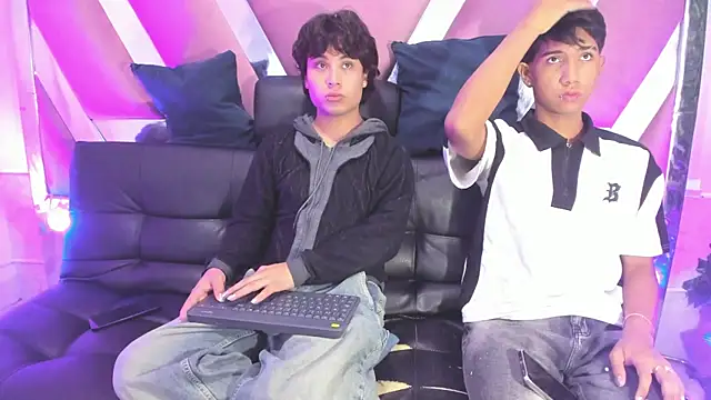 KevCokk online show from August 4, 11:44 pm