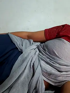 Tamil Hot HoneyBee online show from July 8, 5:15 pm