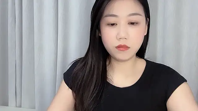 F-Yuwei online show from April 28, 1:04 pm