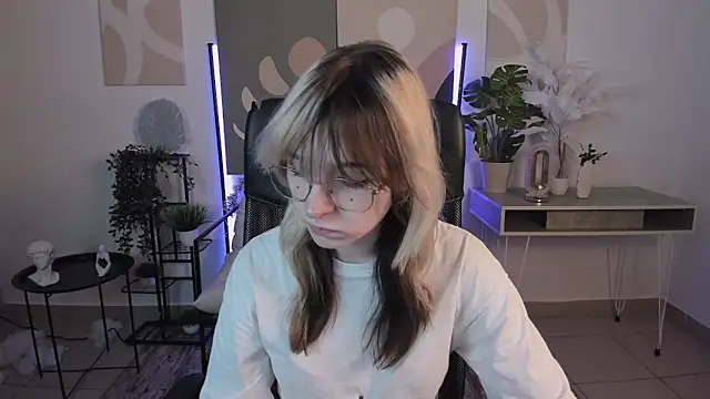NyxCalderra online show from June 3, 4:46 am