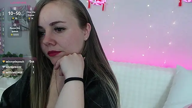 MeryCheris online show from May 9, 2:30 pm