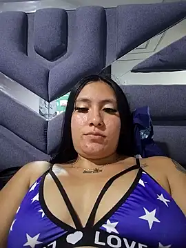 valeryrouse27 online show from May 4, 2:37 am