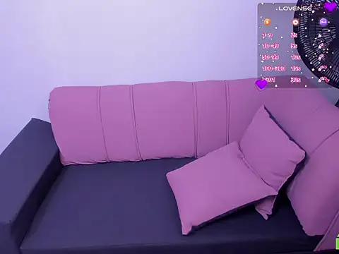 Viiolet  moon online show from April 27, 9:56 pm
