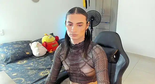  shantallskinny  online show from May 17, 3:49 am