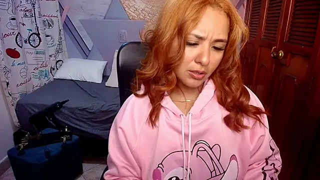 raylin escobar online show from April 29, 12:19 pm