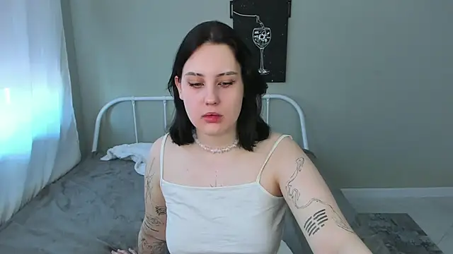 MollyKasaguno online show from April 30, 6:07 am