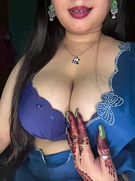 Naughty pooja44 online show from July 30, 9:15 pm