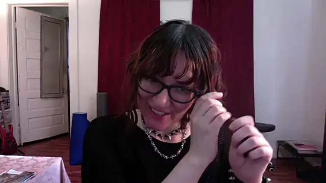 AnnywnBelle online show from May 15, 10:12 pm
