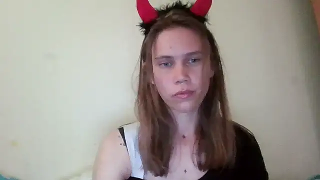 Lisahoppii online show from May 3, 5:05 pm