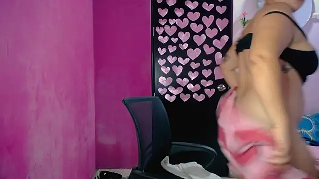 Kiara tits online show from May 4, 3:43 am