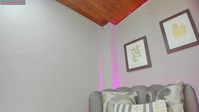 Roxanna moore online show from June 25, 5:07 am