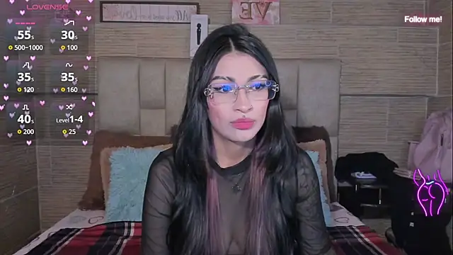 mia smoke  online show from July 25, 3:02 am