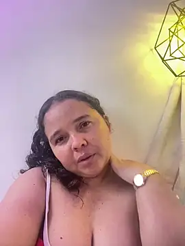 evereskira online show from May 12, 10:38 pm