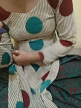 Seema yadav01 online show from July 4, 5:36 am