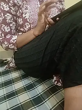 Seema yadav01 online show from July 20, 6:27 am