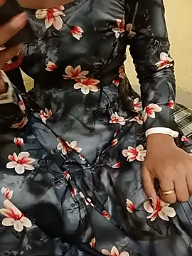 Seema yadav01 online show from June 30, 5:07 am
