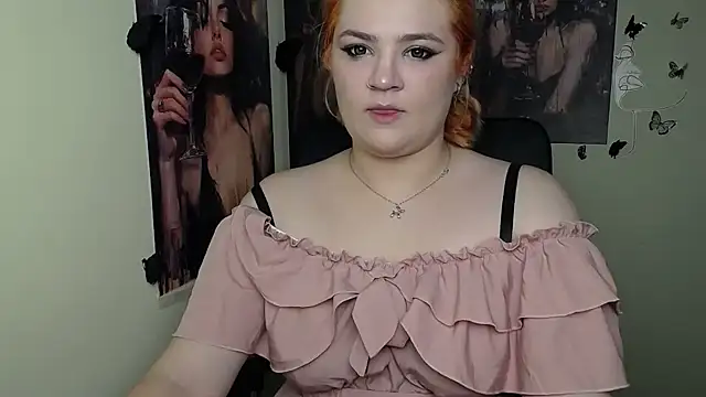 RinaRiii online show from May 4, 5:17 pm