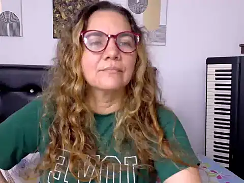 halinnahotxx online show from May 16, 5:56 pm