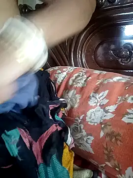 minadixit17 online show from June 17, 2:35 am