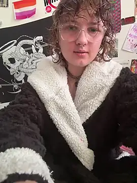 VeronicaEve online show from May 16, 7:57 pm