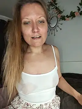 Candy Cougar online show from July 16, 7:13 am