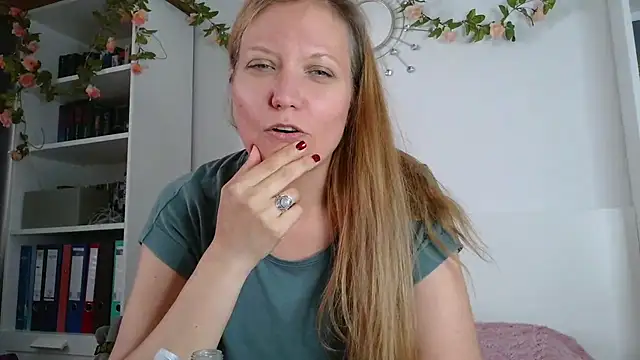 Candy Cougar online show from August 3, 7:23 am