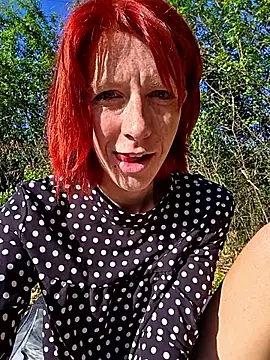 PoppyBoop online show from June 7, 7:15 am