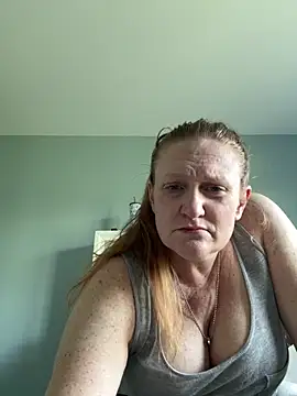 Kellilyn10 online show from June 1, 10:32 pm