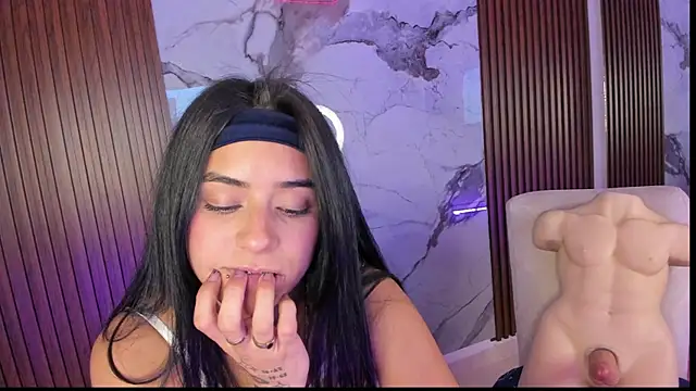 GabyHott  online show from July 8, 7:32 am