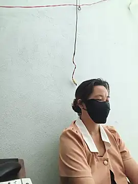 missthree online show from July 18, 9:56 am