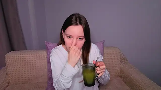 lolytaberry online show from June 12, 2:08 am