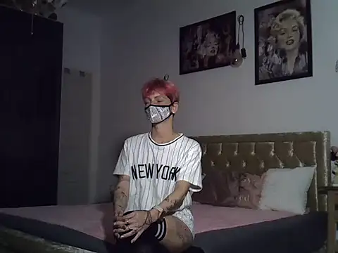shyskinnynina online show from May 13, 9:59 am