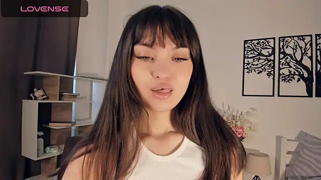 LupitaSolt online show from June 20, 9:13 am