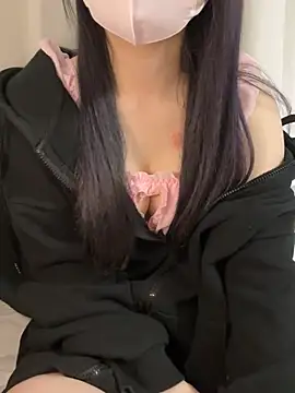 luna sleepy online show from May 15, 2:09 pm