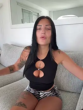 leaascorpioo online show from June 8, 5:14 pm