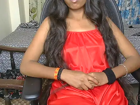 hoty-pihu online show from May 18, 11:05 am