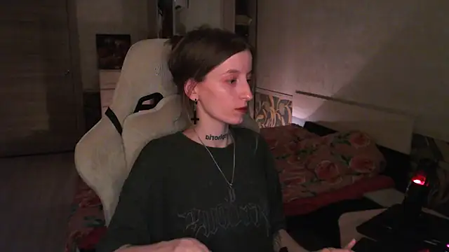 cath alien online show from May 22, 9:35 pm