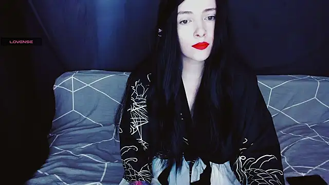 Polly Megan online show from July 17, 6:40 am