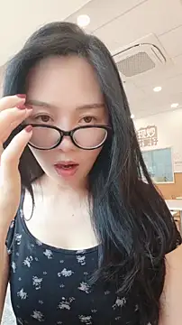lylxili online show from June 17, 6:26 am