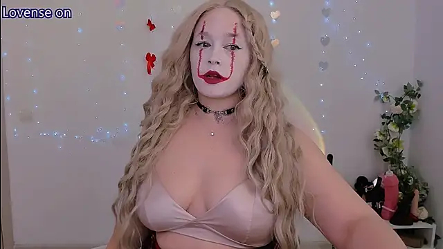evilla brill  online show from June 7, 9:27 am