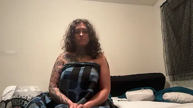shadowmanNsnowflake online show from July 7, 2:25 am