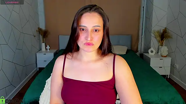 Elizabet Colllins online show from June 15, 4:29 pm