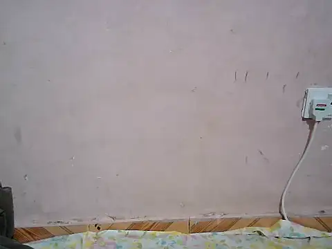 Horny-quen online show from May 25, 5:39 am