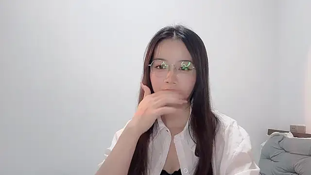 77-Vicky online show from June 7, 9:38 am