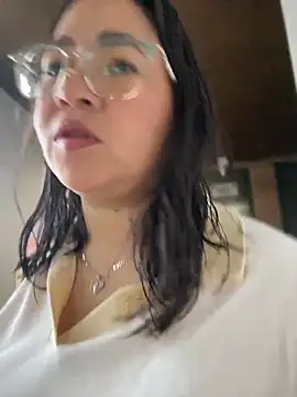 AlissBluumm online show from June 16, 11:33 am