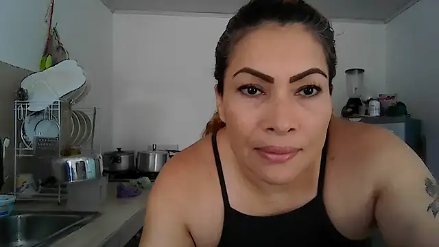 Layla-Astrum online show from May 19, 6:59 pm