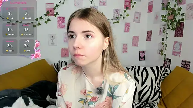Honey Lia online show from June 12, 10:45 am
