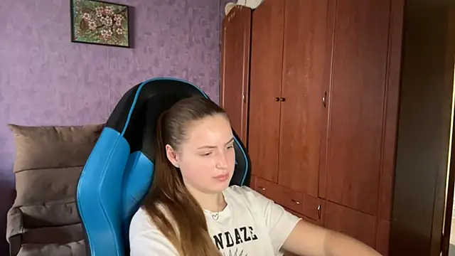 SilkSinner  online show from June 26, 10:49 am