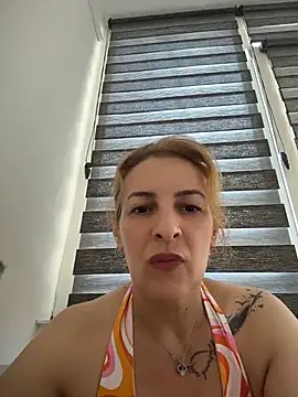 Hot-Milf4U online show from July 14, 2:55 pm